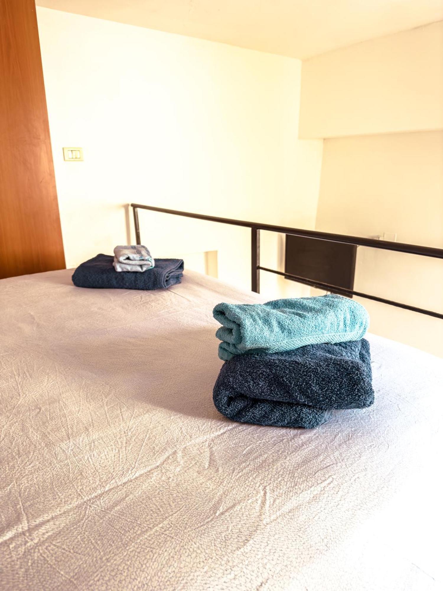 Camurria Apartments Giardini Naxos Luaran gambar